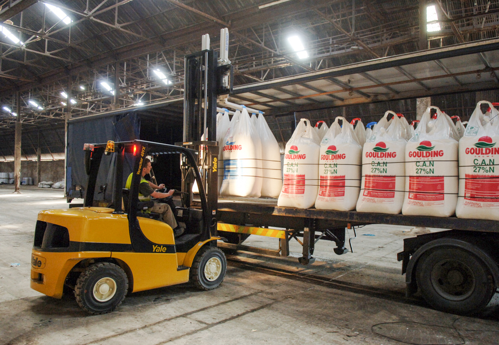 products.forklifts.counterbalanced-(yale, vx)-04