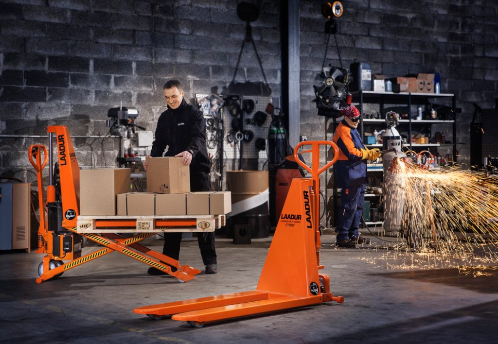 products.forklifts.hand-pallet-trucks-()-20