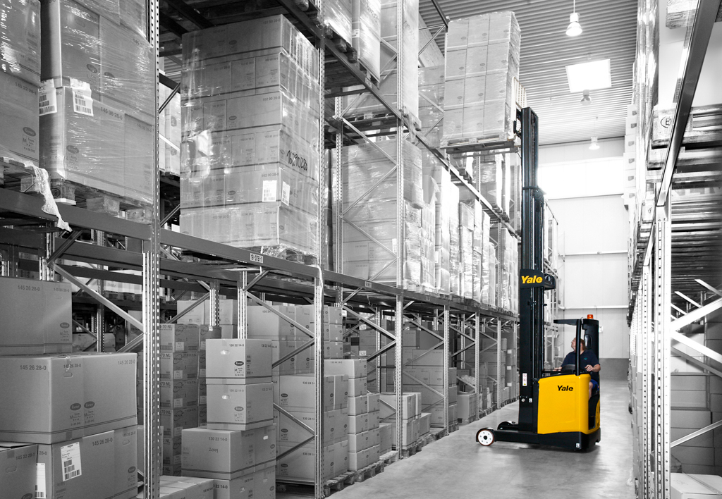 products.forklifts.reach-trucks-(yale, mr)-02