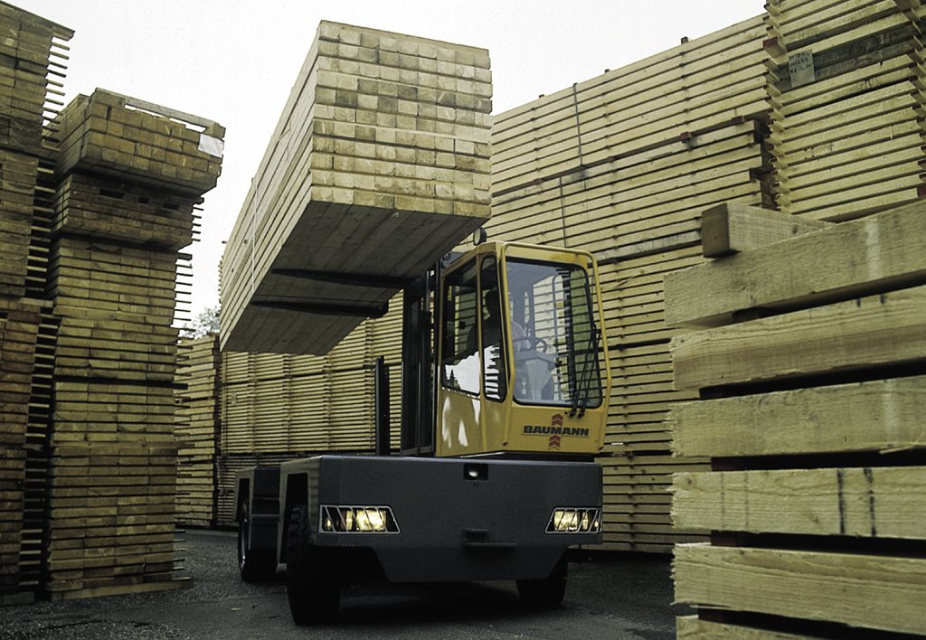 products.forklifts.sideloaders.gallery-(baumann)-01