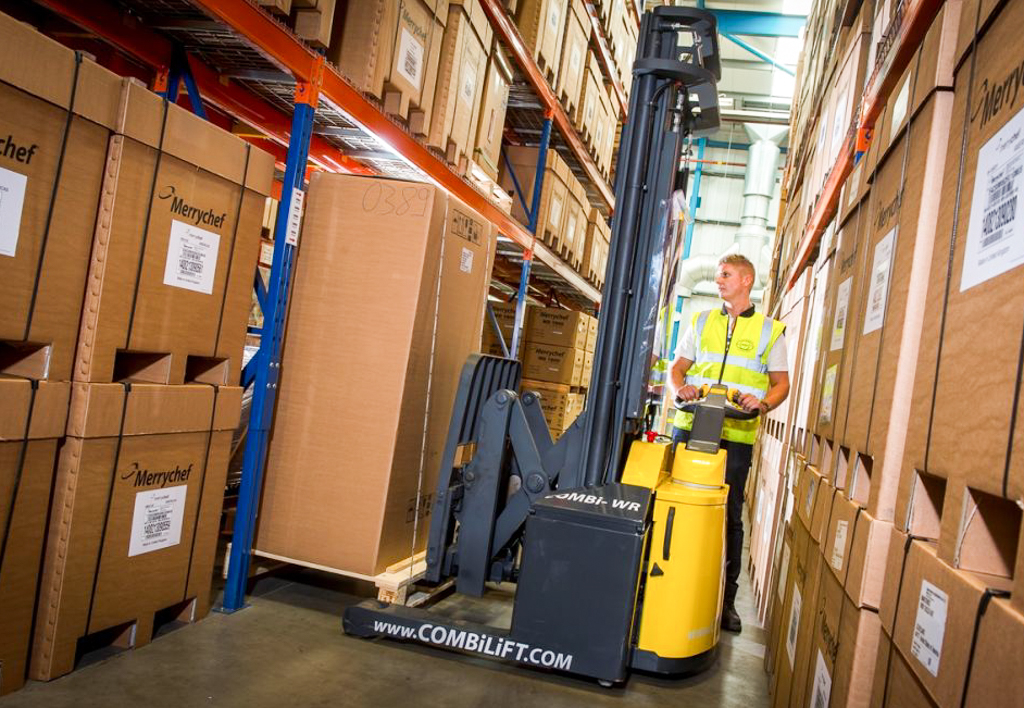 products.forklifts.stackers-(combilift, wr)-01