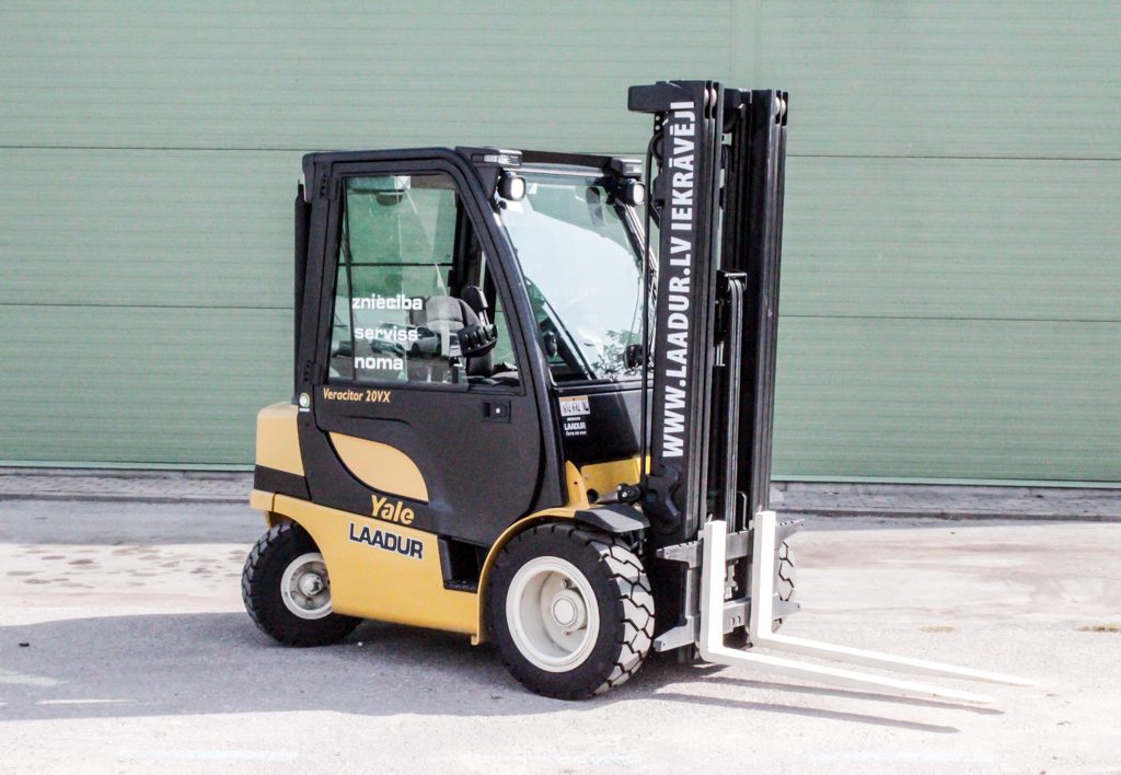 products.forklifts.used-(0347)-01